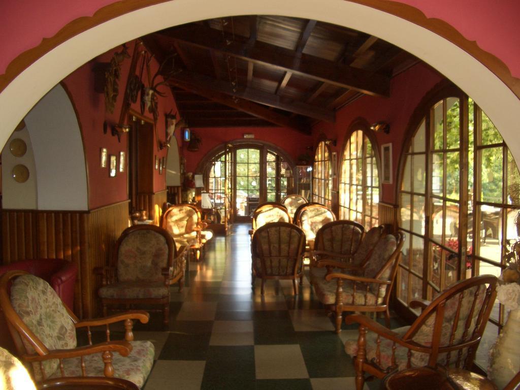 Hostal De La Gloria Viladrau Exterior photo